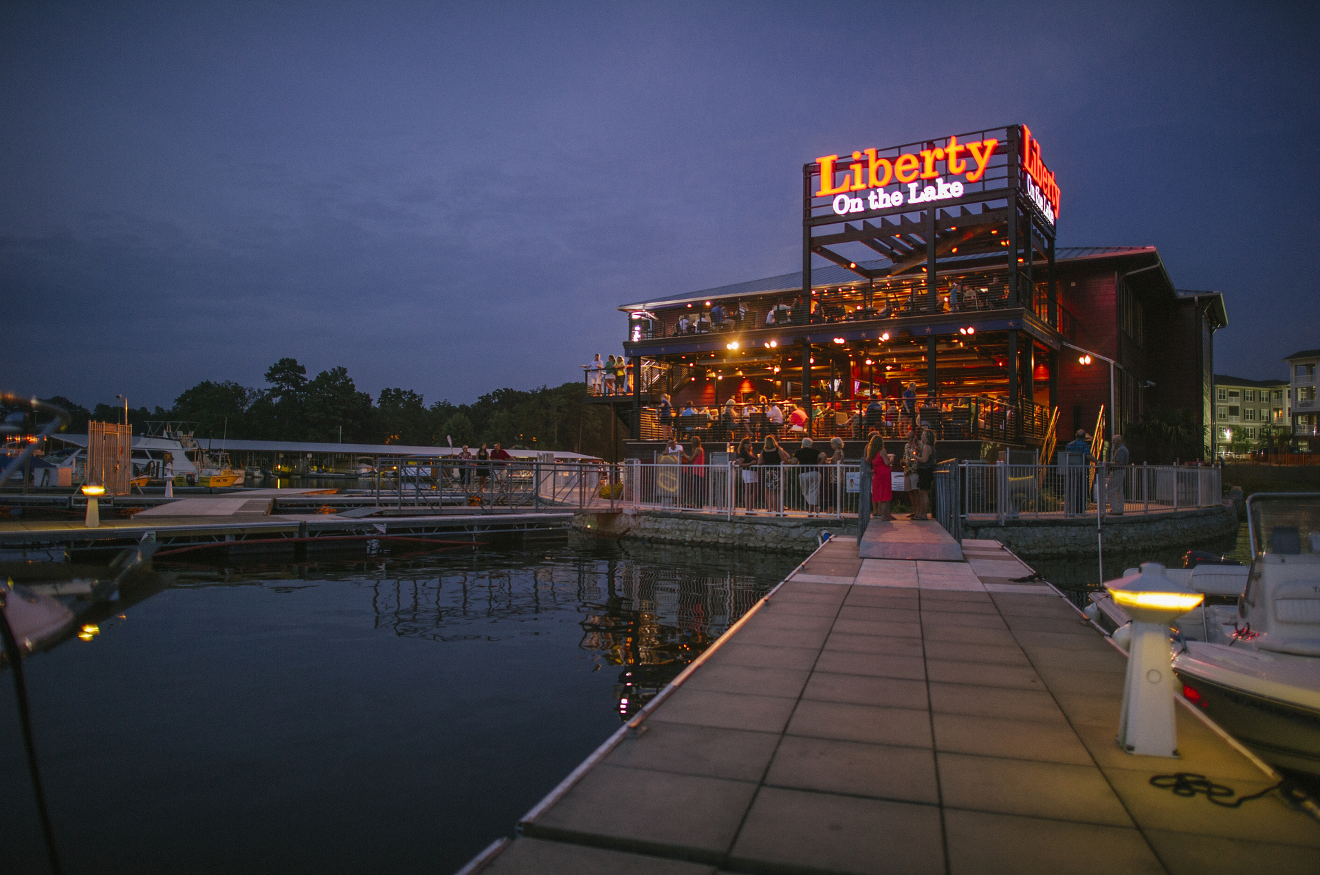 Local Eateries & Entertainment Are Convenient to The Stewart Landing on Lake Murray