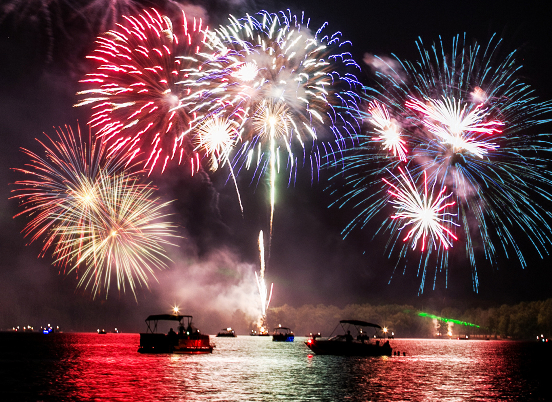 4th of July on Lake Murray, SC  |  Fireworks