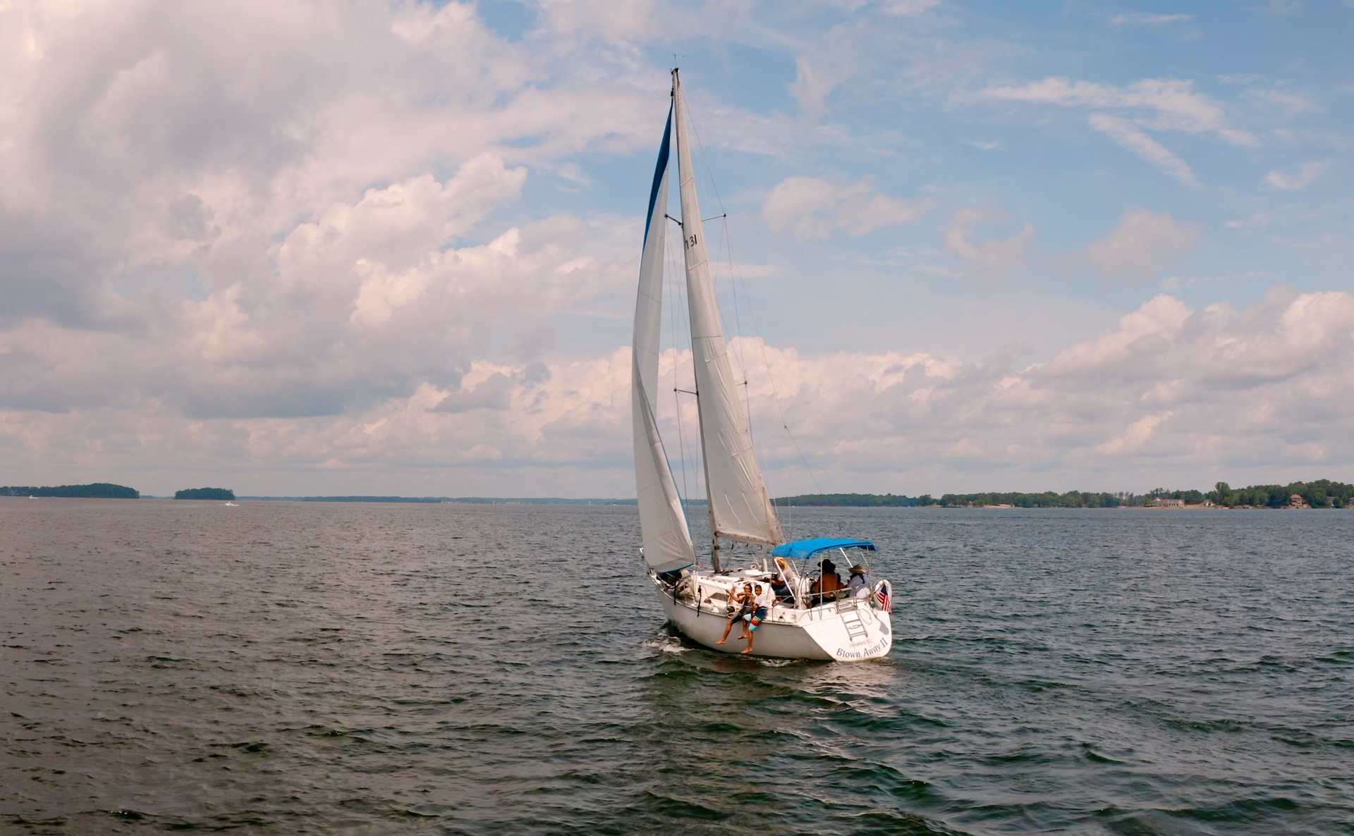 Aptly named “The Jewel of South Carolina”, Lake Murray spans approximately 50,000 acres with 650 miles of shoreline.